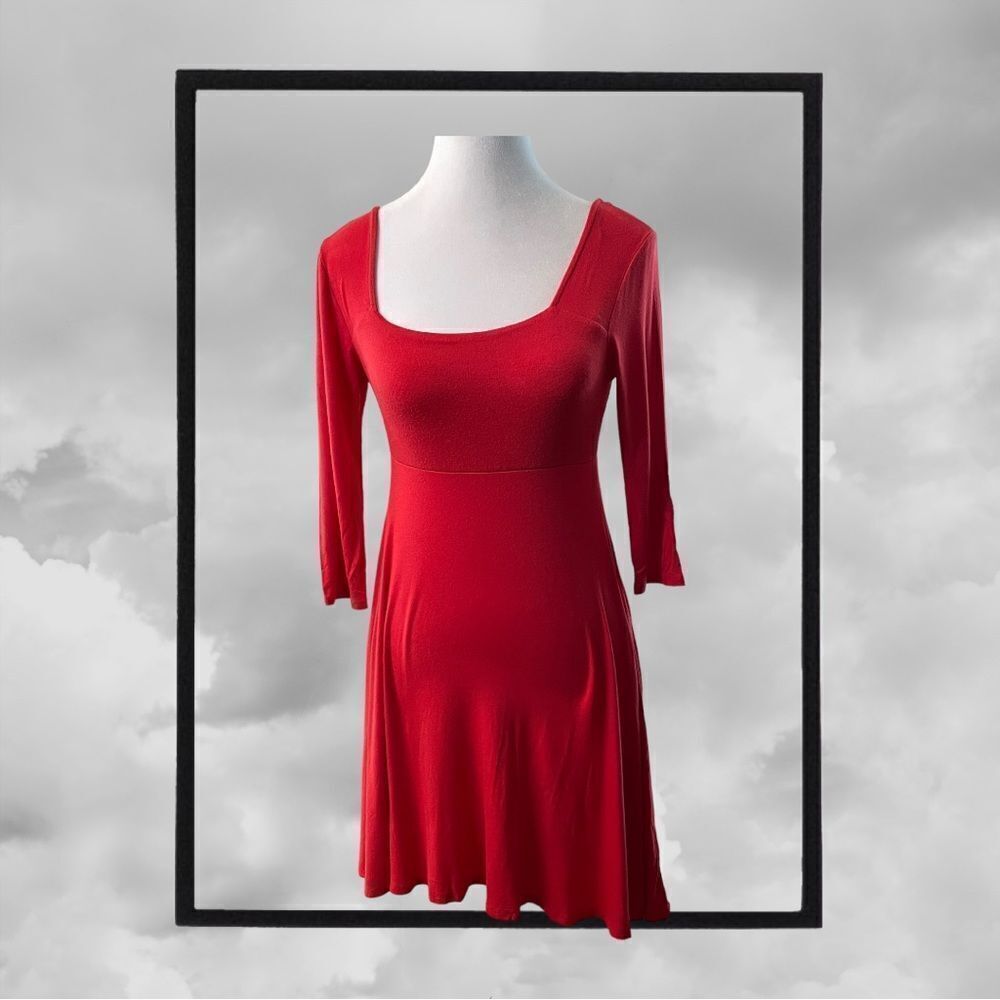 HOT FORM FITTING RED DRESS, Med‎
